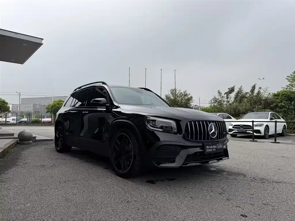Mercedes-Benz GLB AMG — фото 6
