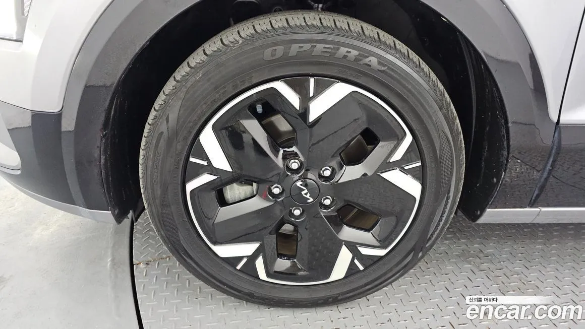 Kia Niro — фото 10