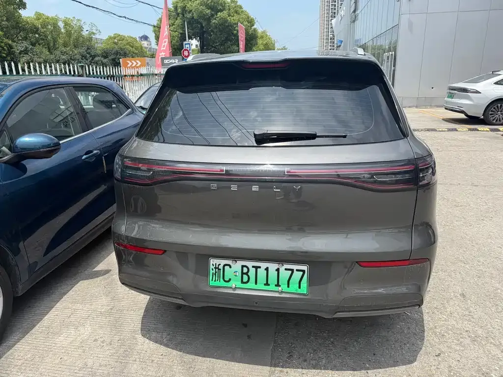 Geely Galaxy E5 — фото 10
