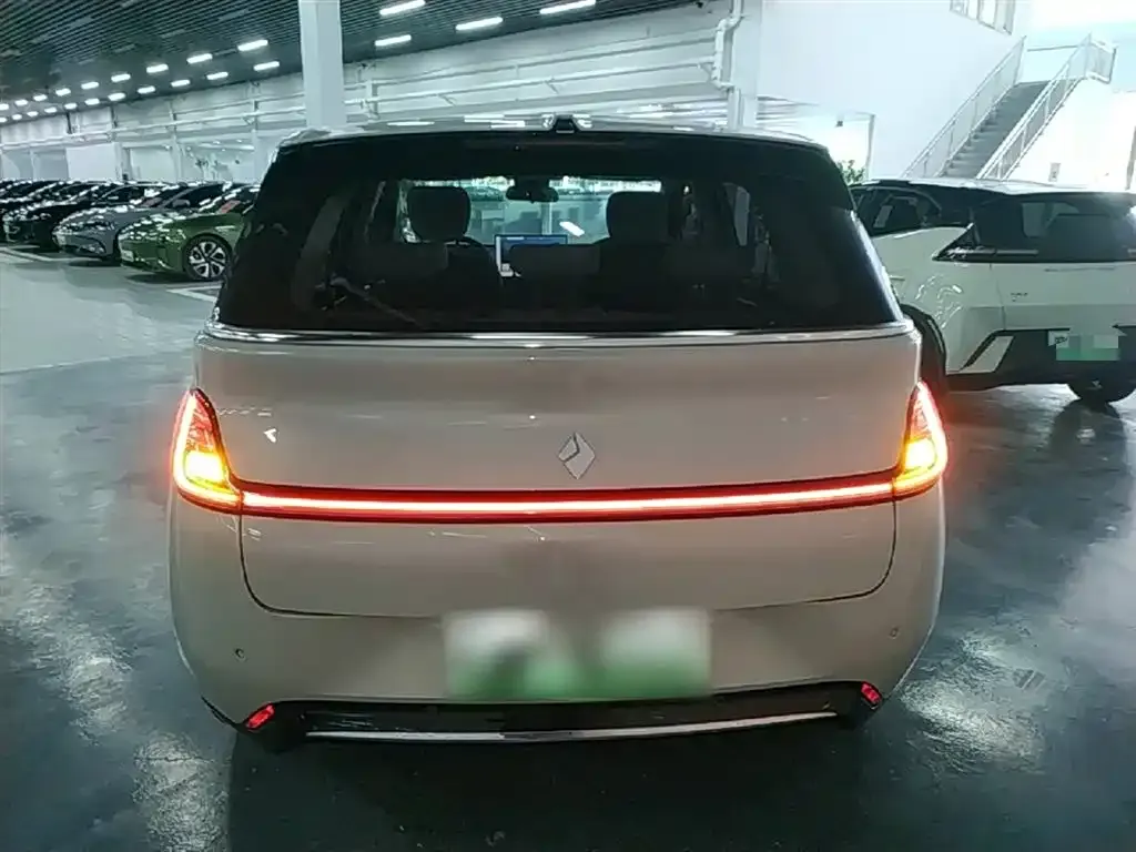 Baojun Yunduo 2024 из CN, фото 9