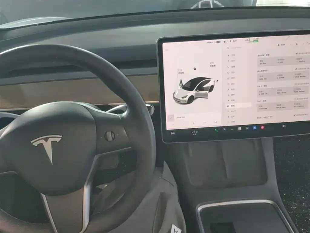 Tesla Model 3 — фото 4
