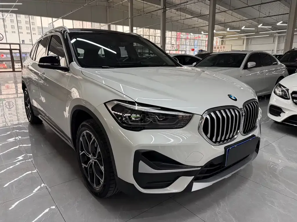 BMW X1 — фото 8