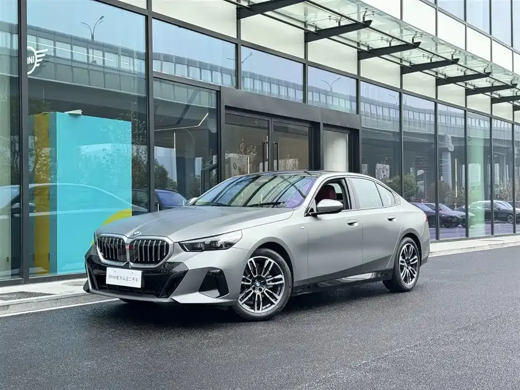 BMW 5 Series (Import) — фото 1