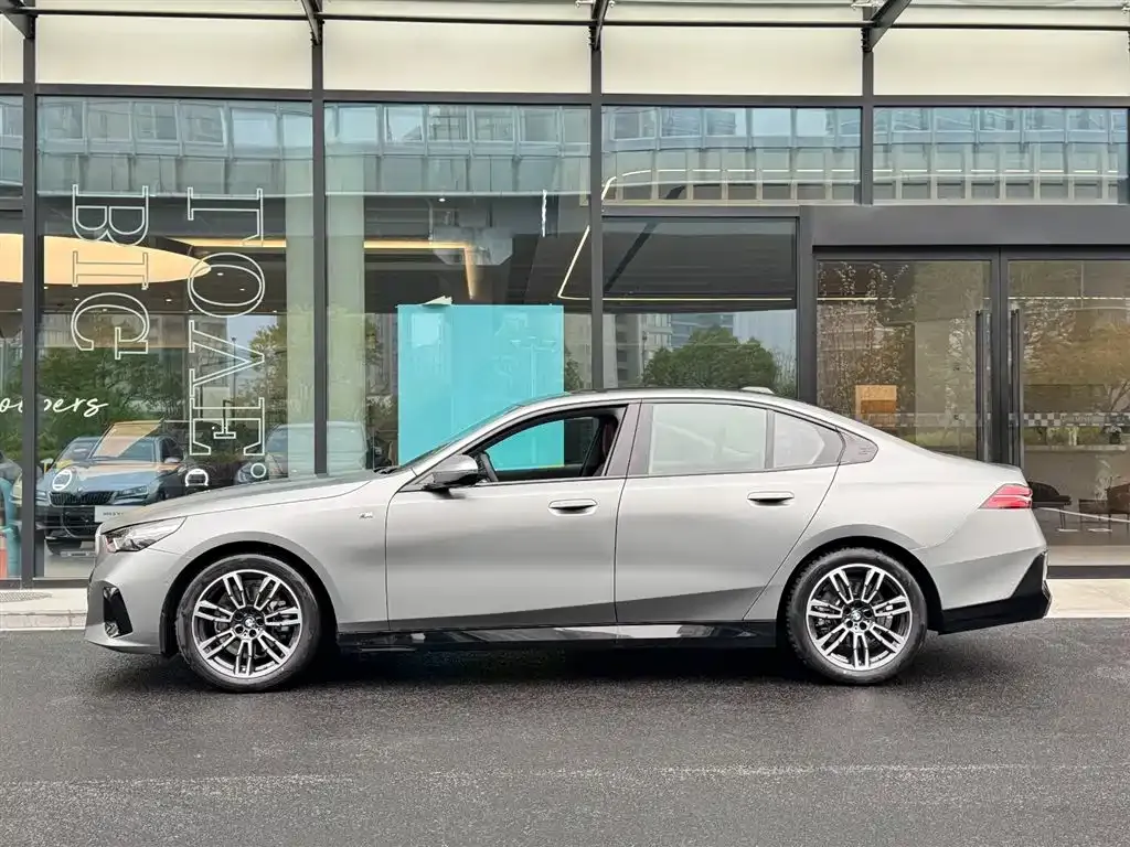 BMW 5 Series (Import) — фото 6