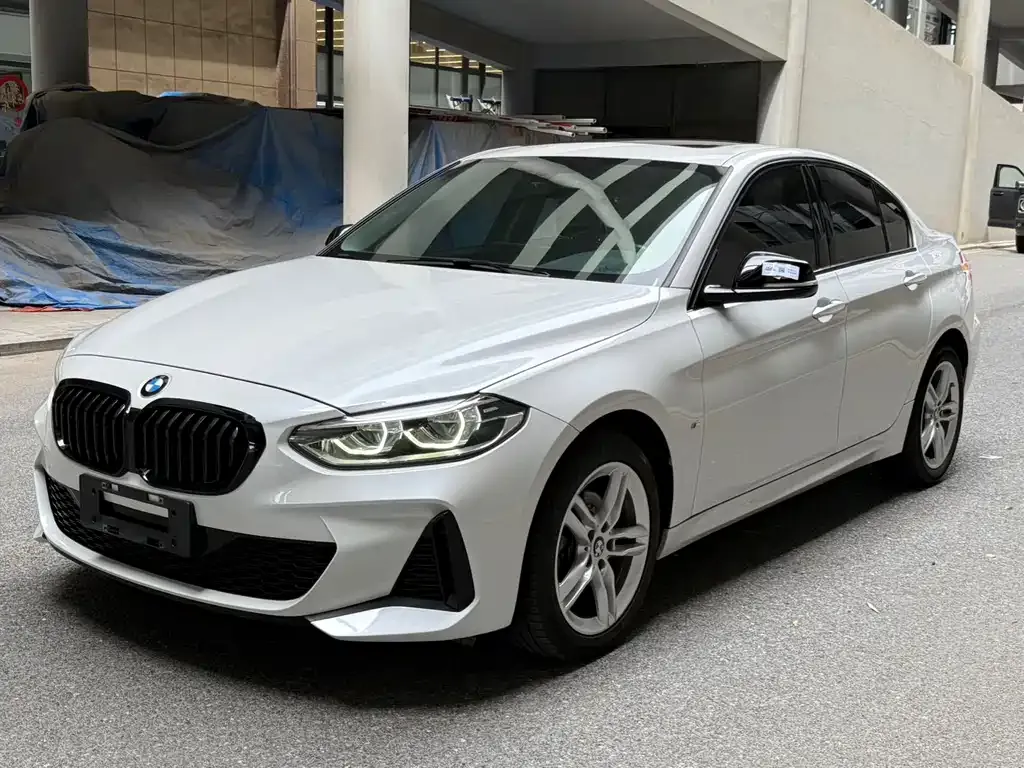 BMW 1 Series — фото 1