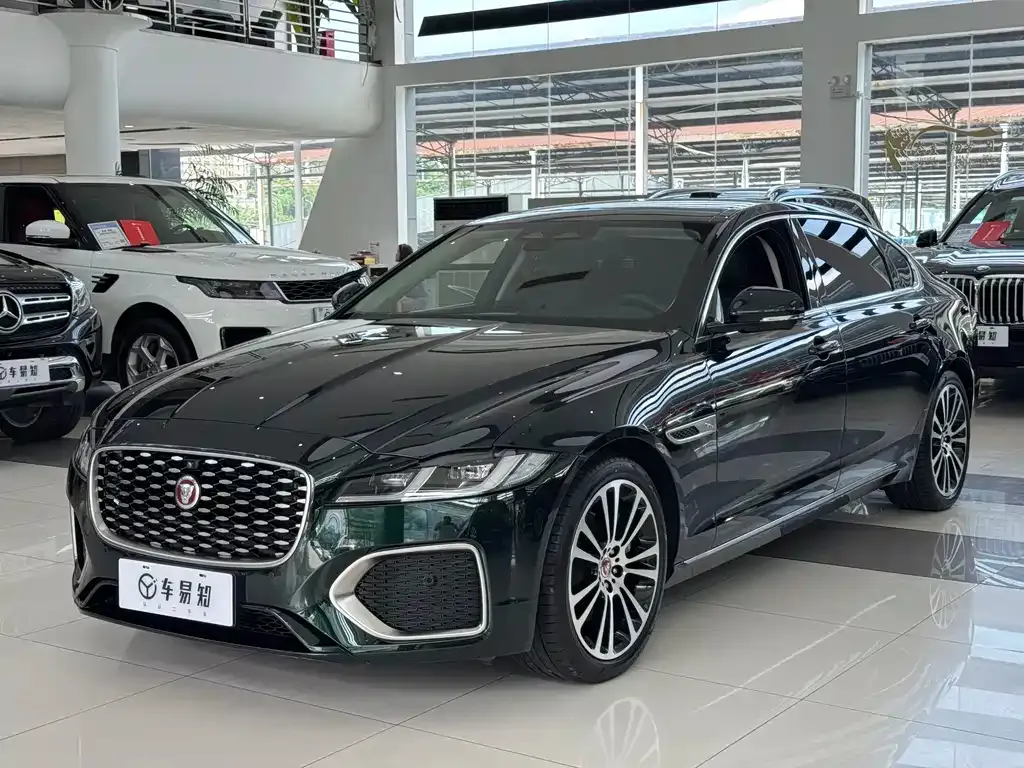 Jaguar XFL — фото 1