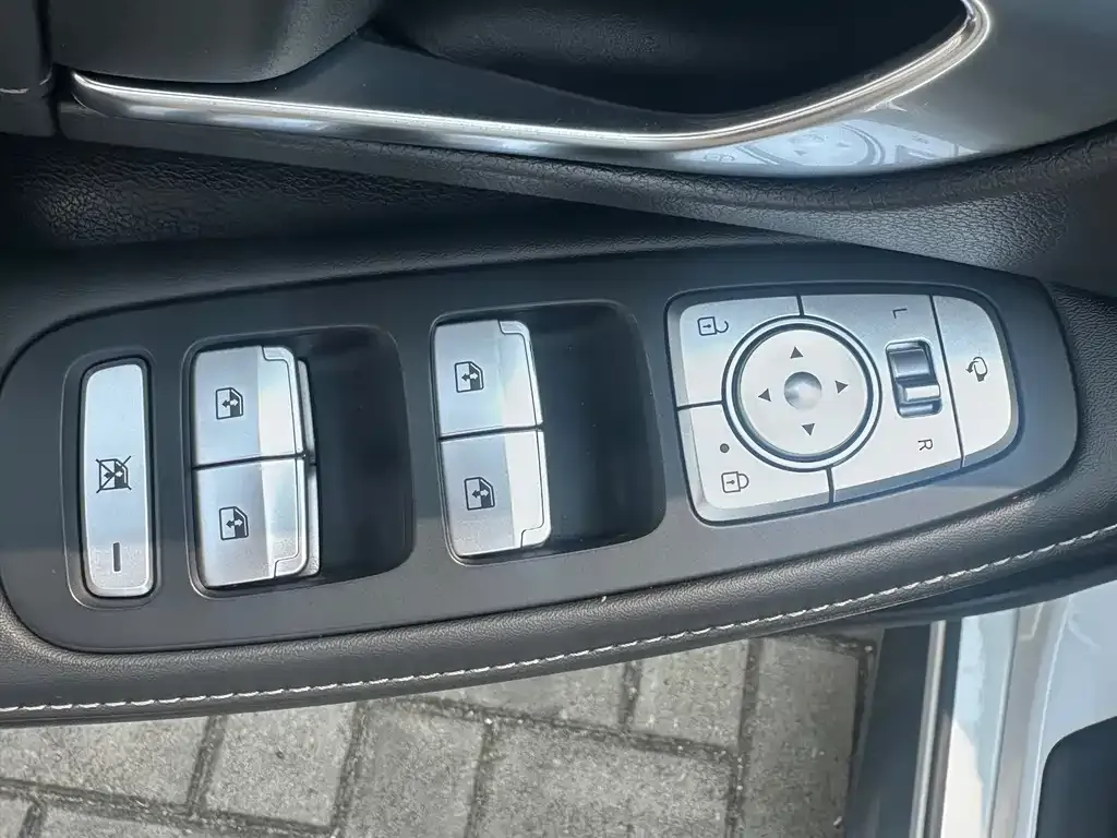Hyundai Sonata — фото 2
