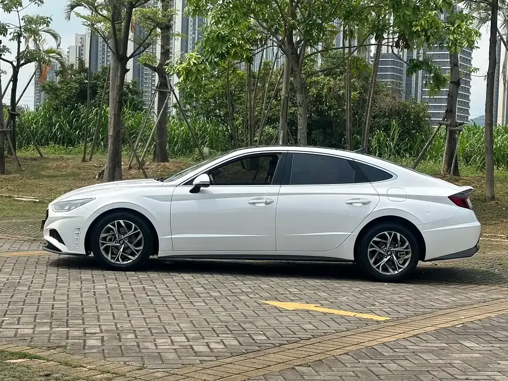 Hyundai Sonata — фото 9