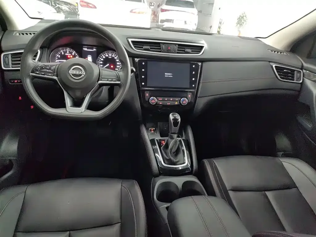 Nissan Qashqai — фото 9