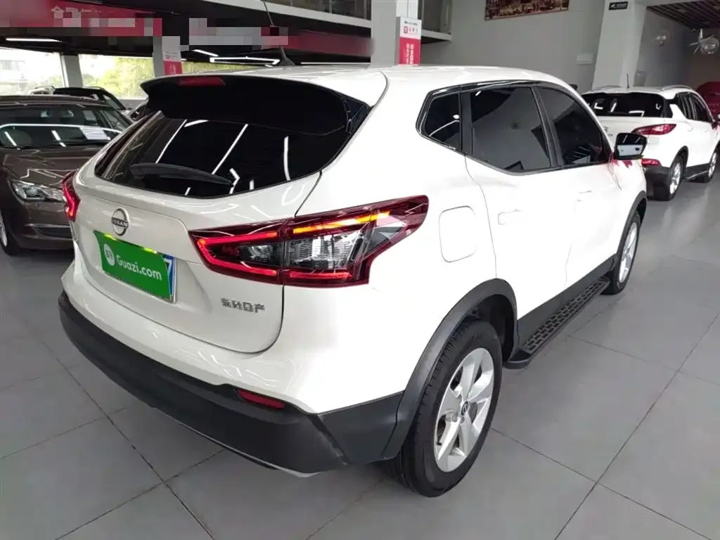 Nissan Qashqai — фото 2