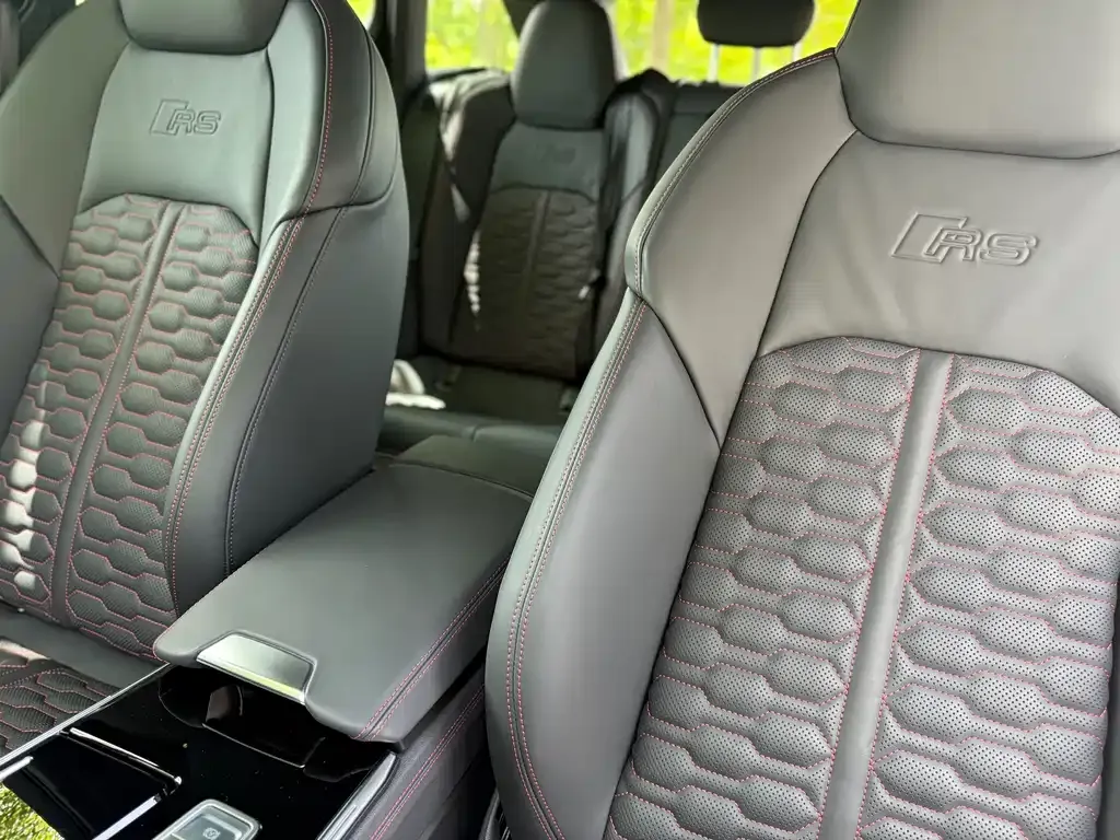 Audi RS 6 2025 из CN, фото 4