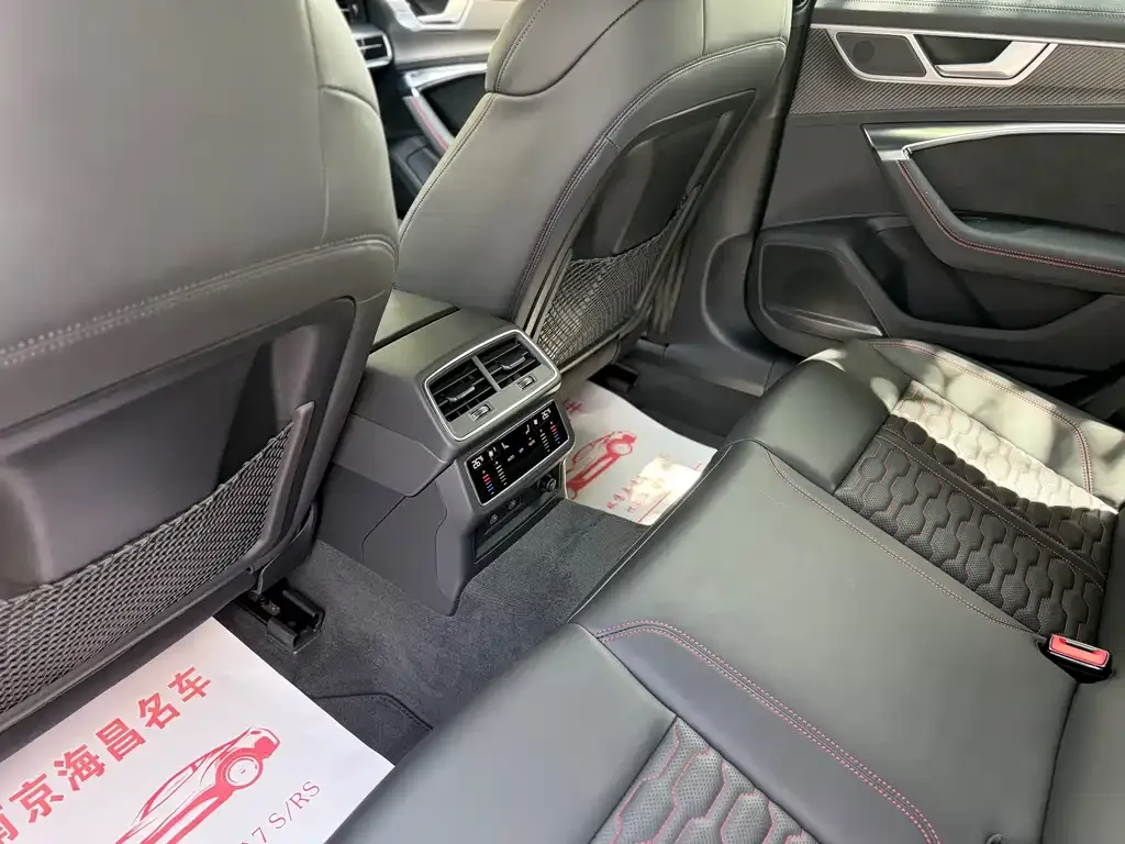 Audi RS 6 2025 из CN, фото 8