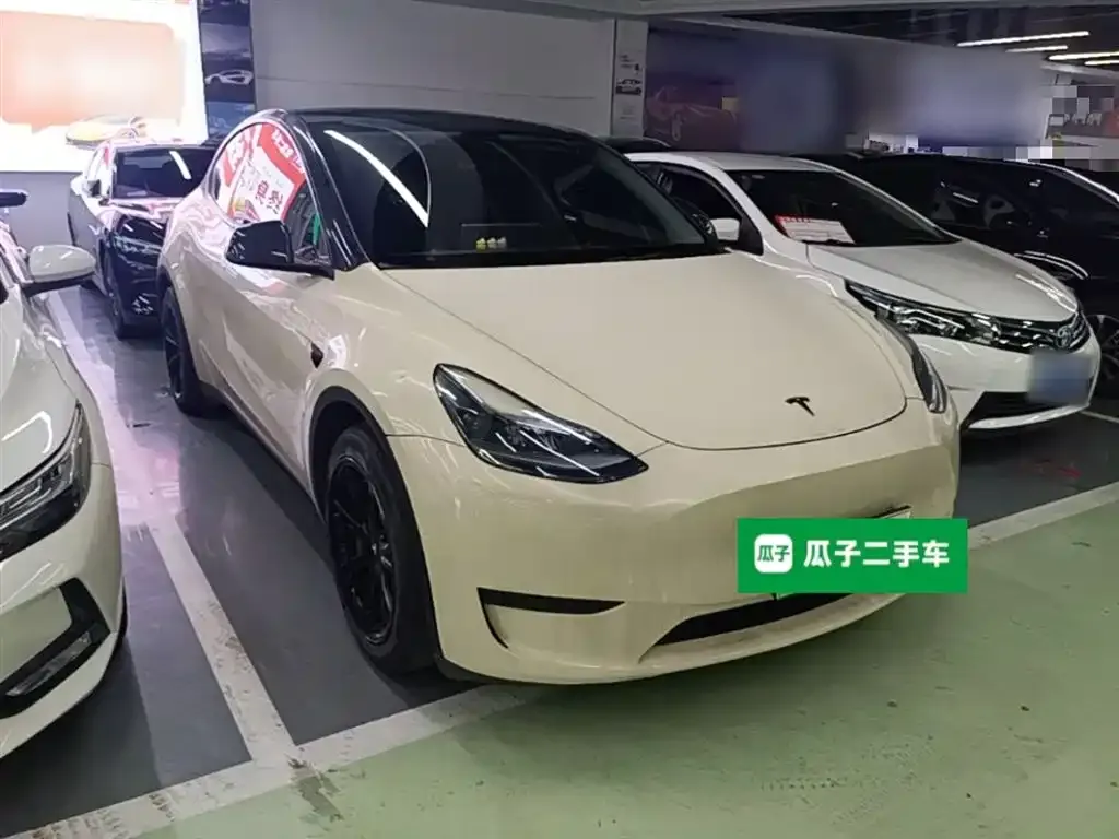 Tesla Model Y — фото 6