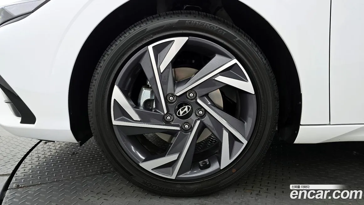 Hyundai AVANTE — фото 6