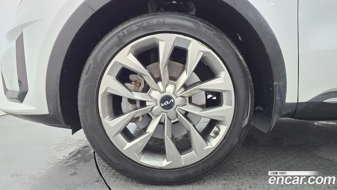 Kia Sorento — фото 10