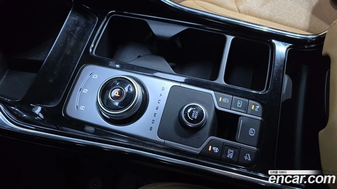 Kia Sorento — фото 6