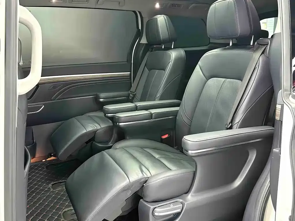 GAC Motor Trumpchi M8 — фото 9