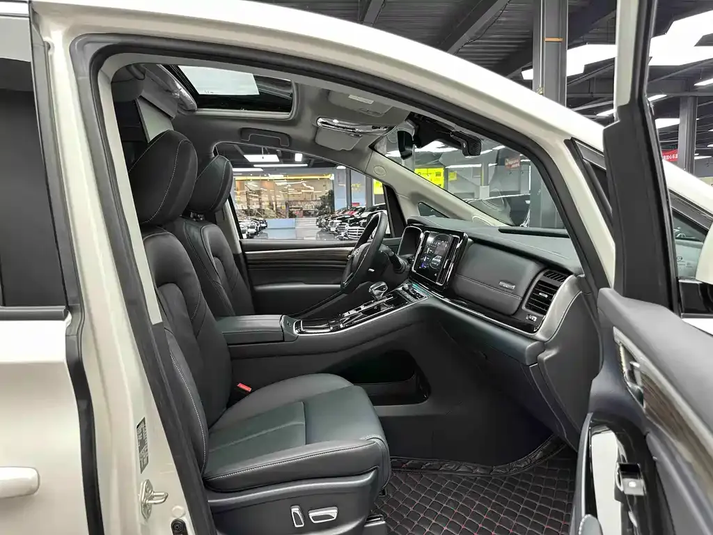 GAC Motor Trumpchi M8 — фото 6