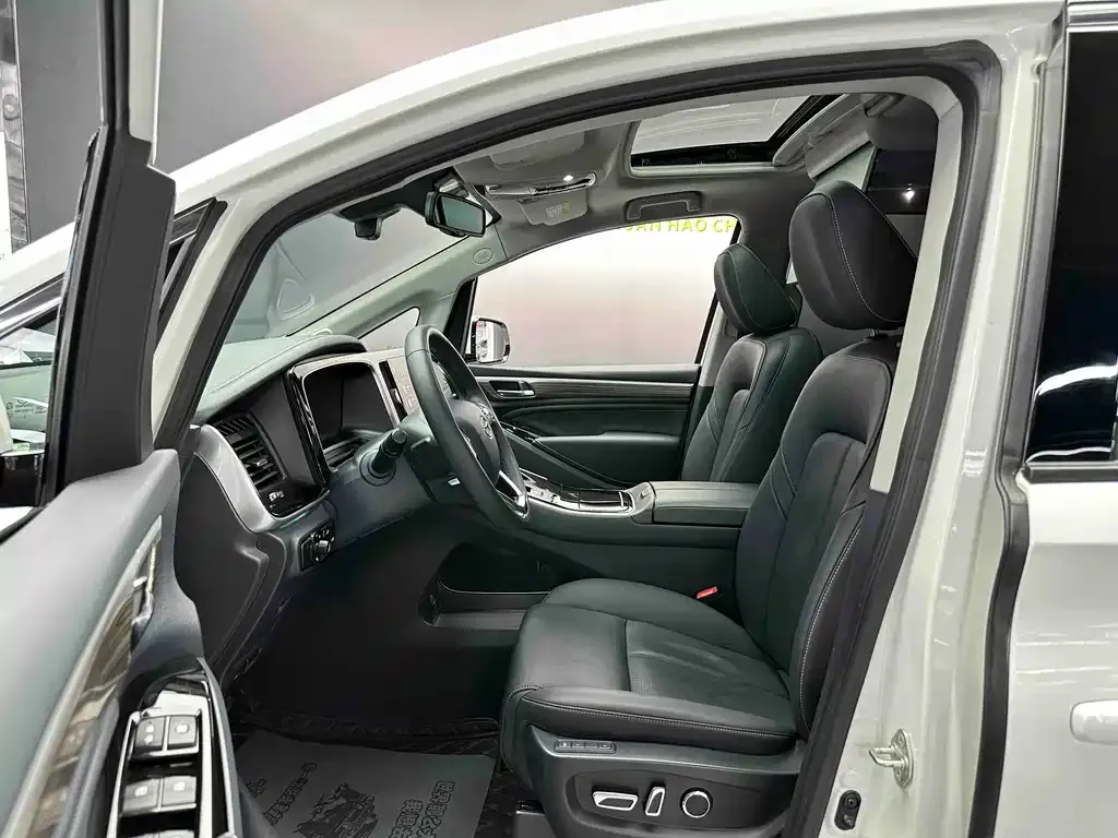GAC Motor Trumpchi M8 — фото 5