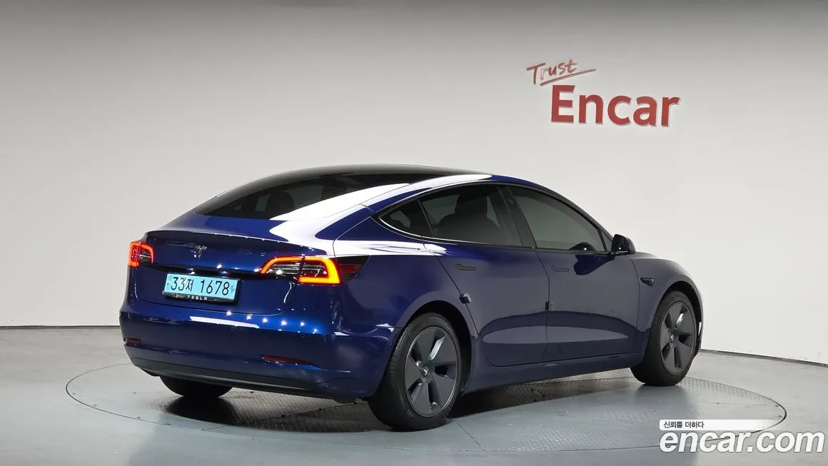 Tesla Model 3 — фото 2