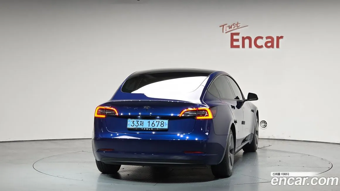 Tesla Model 3 — фото 4