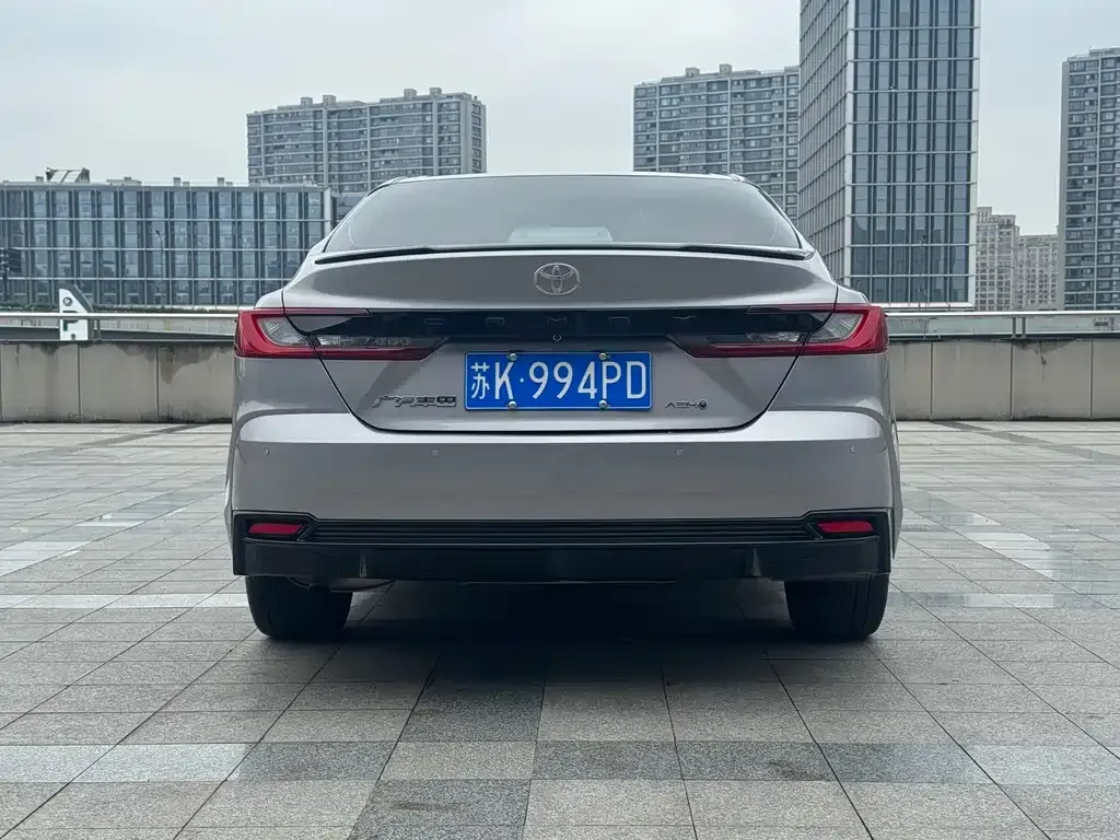 Toyota Camry — фото 6