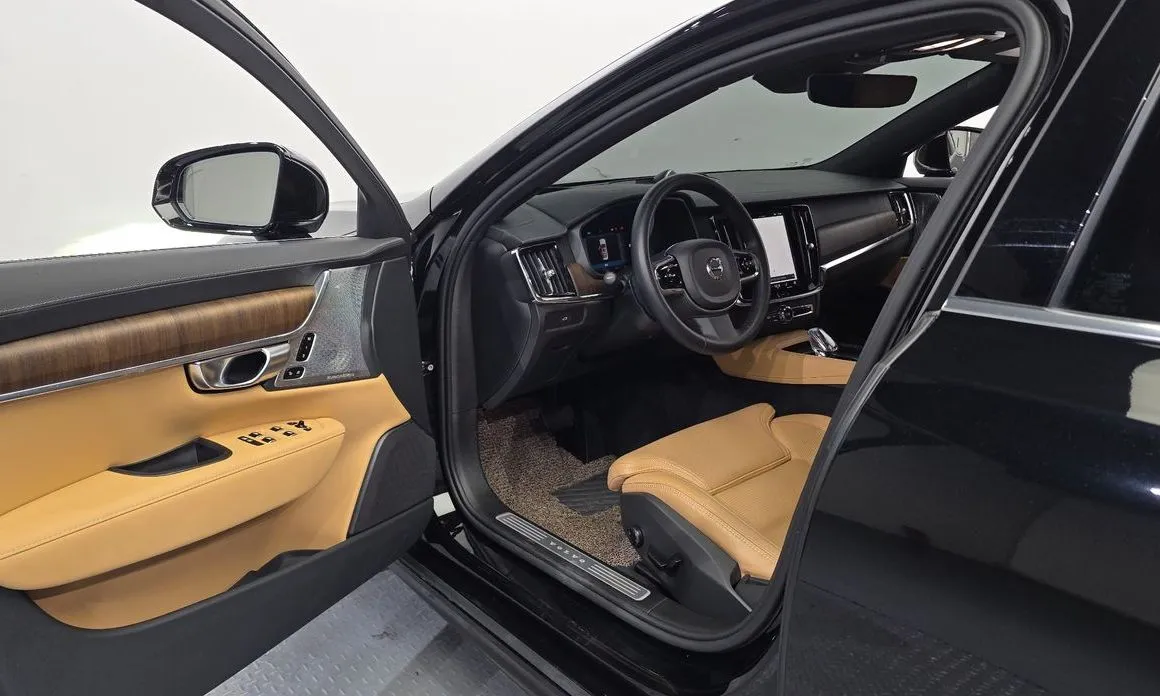 Volvo S90 2023 из KR, фото 6