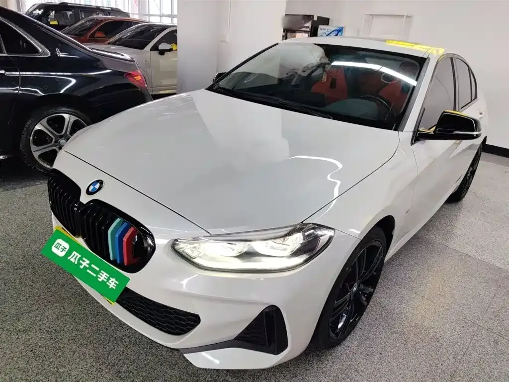 BMW 1 Series — фото 1
