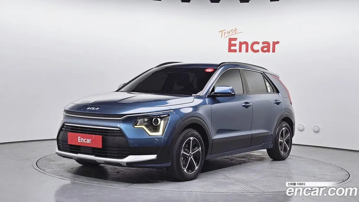 Kia Niro — фото 1