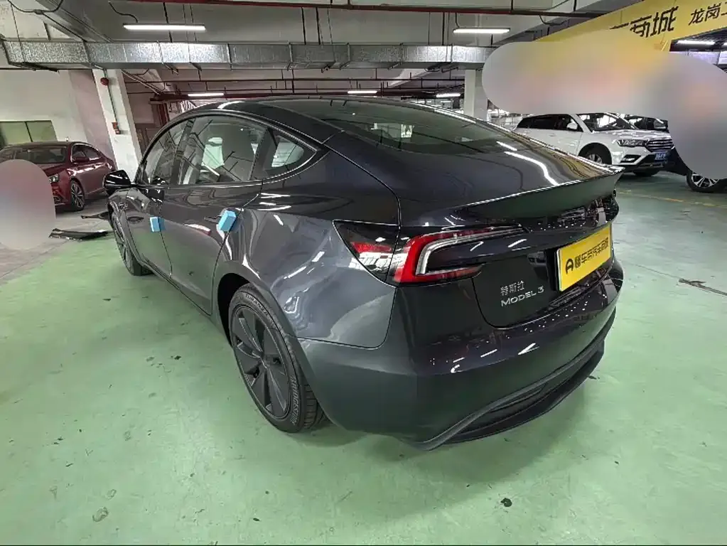 Tesla Model 3 — фото 2
