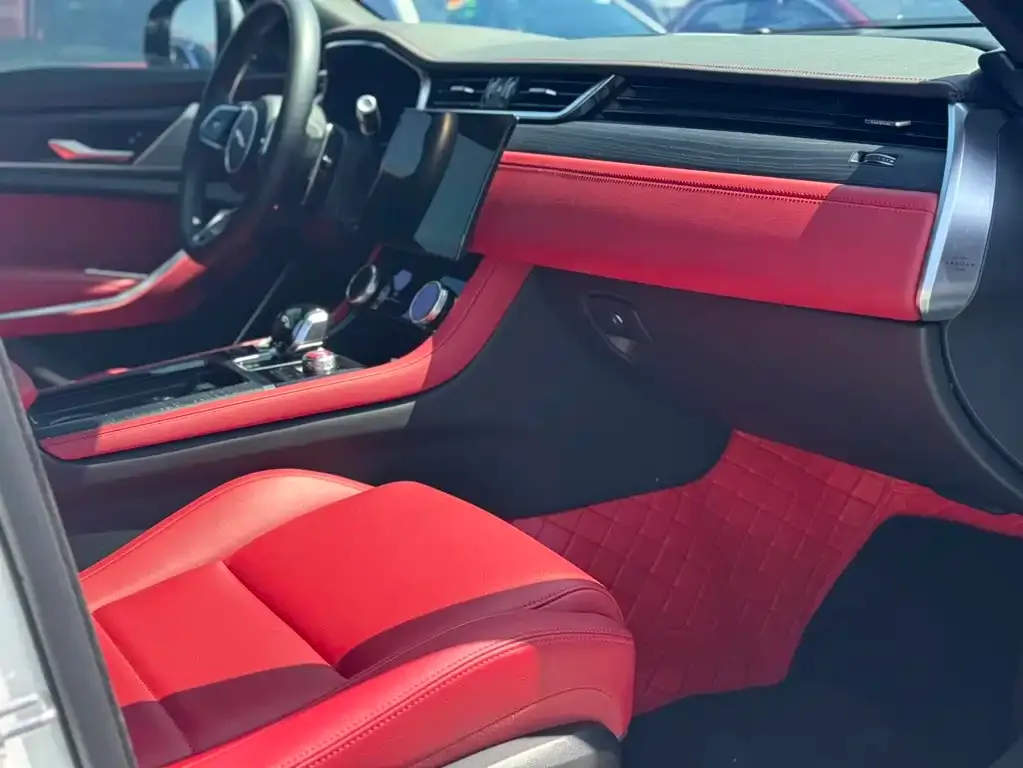 Jaguar XFL — фото 2