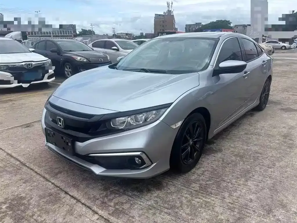 Honda Civic — фото 1