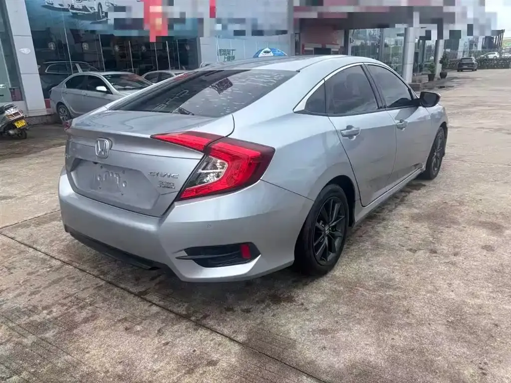 Honda Civic — фото 9