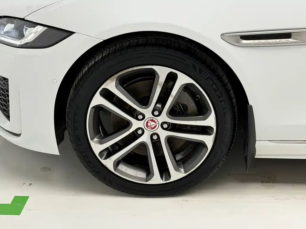 Jaguar XEL — фото 10