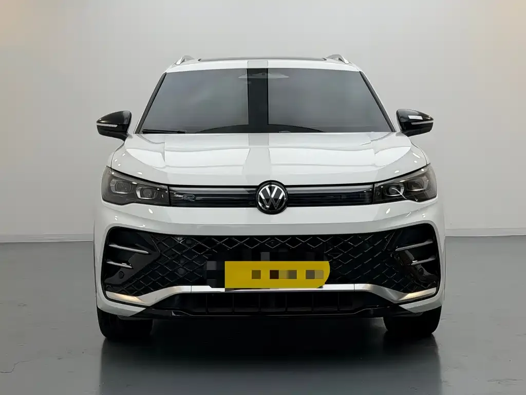 Volkswagen Tiguan L — фото 4