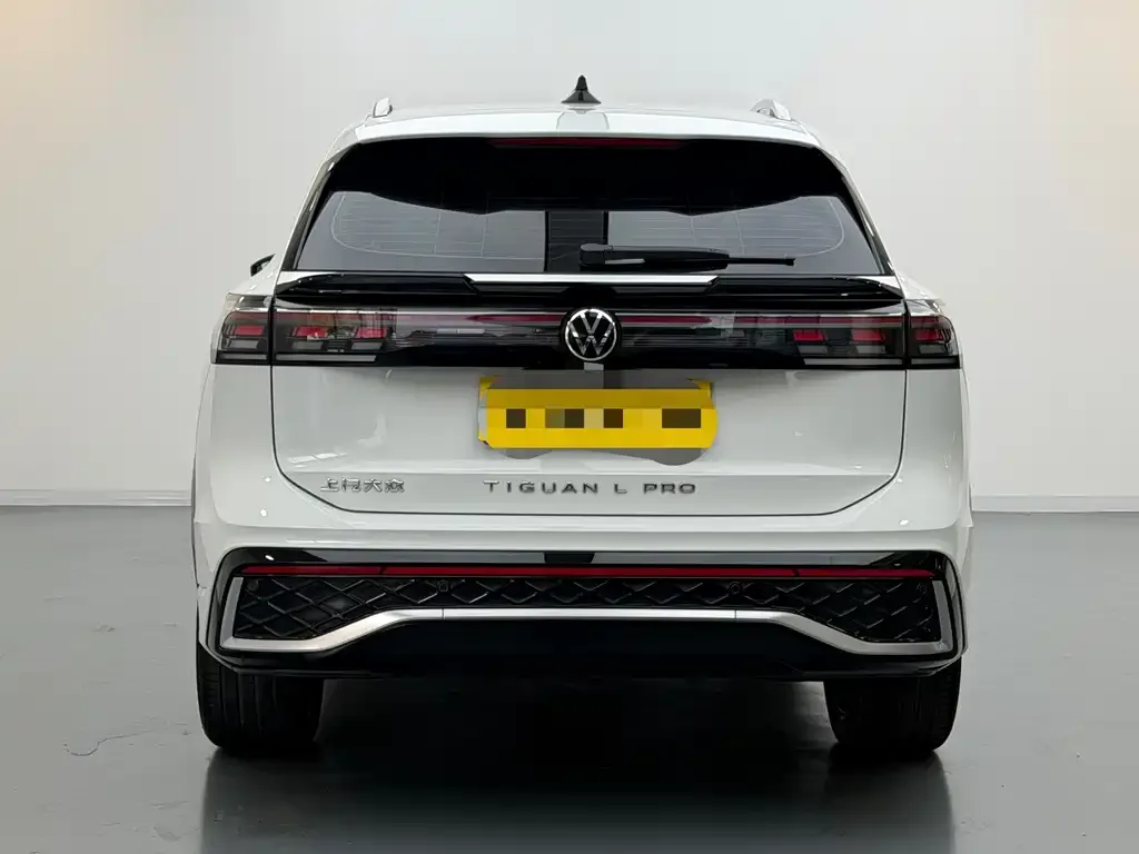 Volkswagen Tiguan L — фото 5