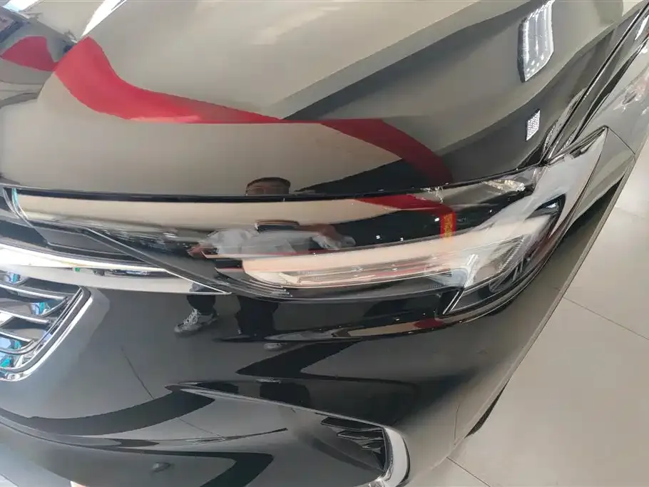 Buick Envision Plus — фото 6