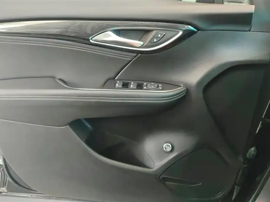 Buick Envision Plus — фото 5