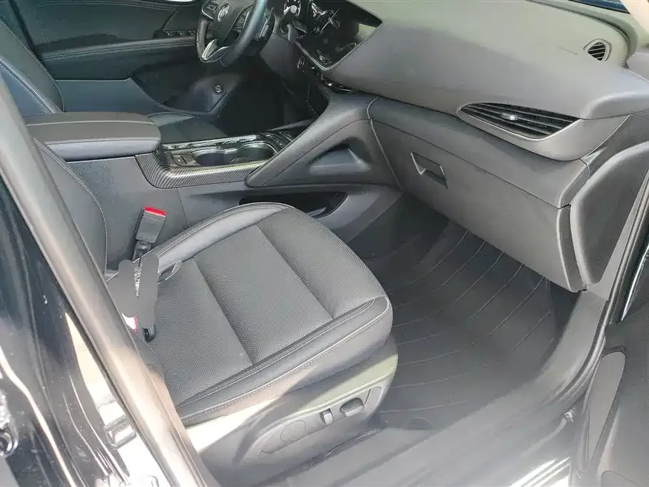 Buick Envision Plus — фото 9