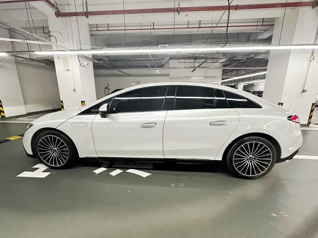 Mercedes-Benz EQE 2023 из CN, фото 2