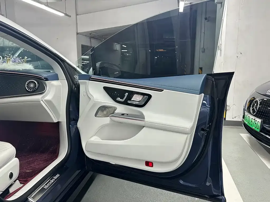 Mercedes-Benz EQE 2023 из CN, фото 3