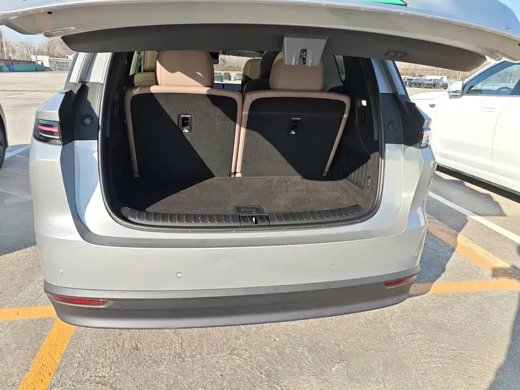 Li Auto i8 2025 из CN, фото 5