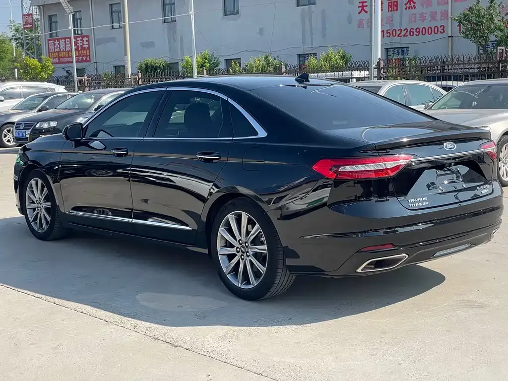 Ford Taurus 2021 из CN, фото 6
