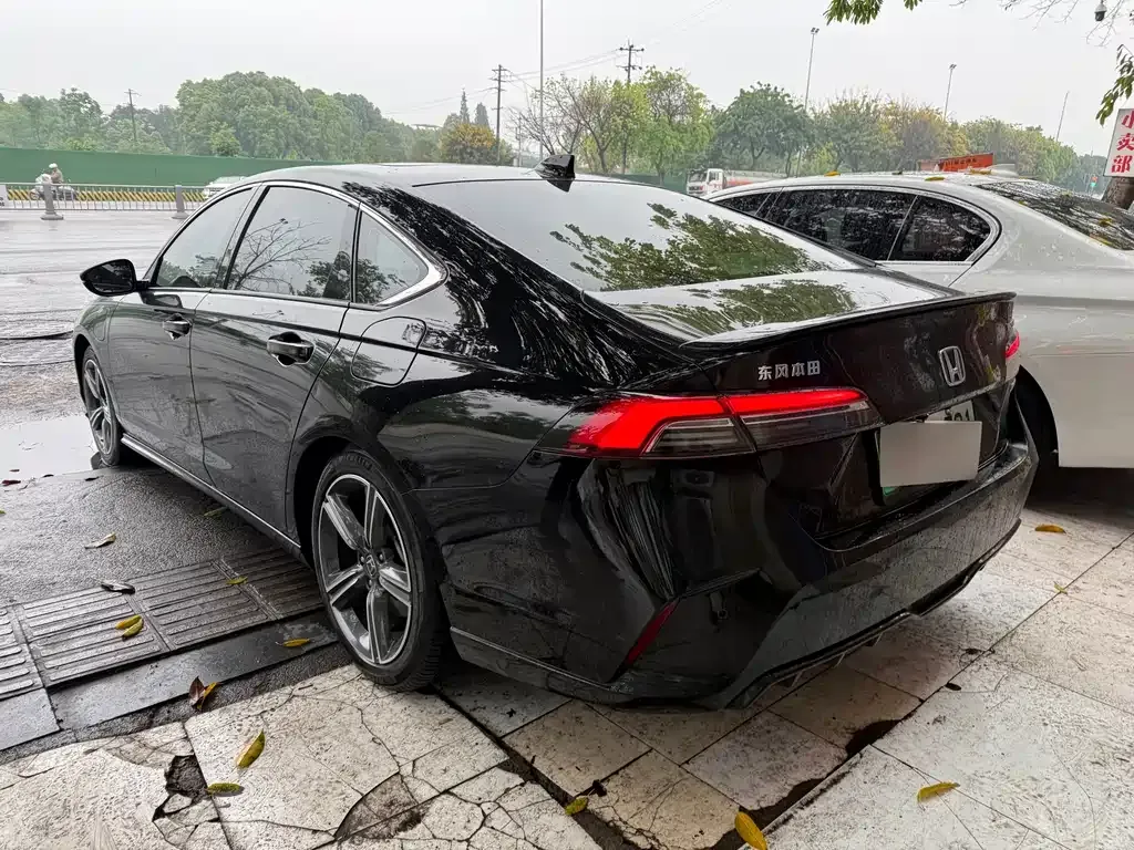 Honda Inspire PHEV 2023 из CN, фото 10
