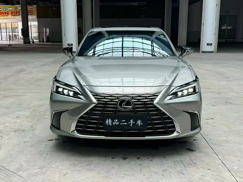 Lexus ES — фото 4