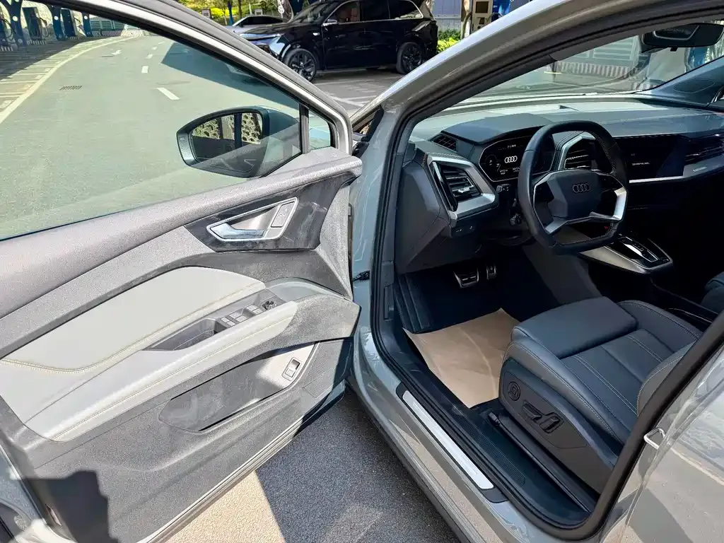 Audi Q4 e-tron 2024 из CN, фото 2