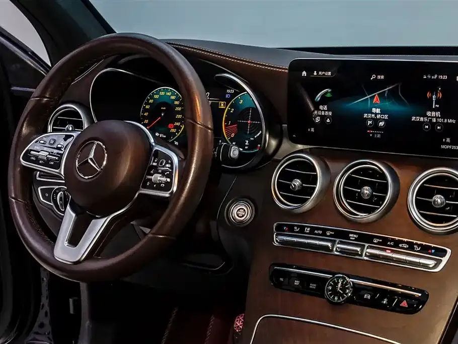 Mercedes-Benz GLC — фото 8