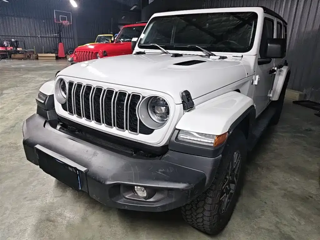Jeep Wrangler — фото 1