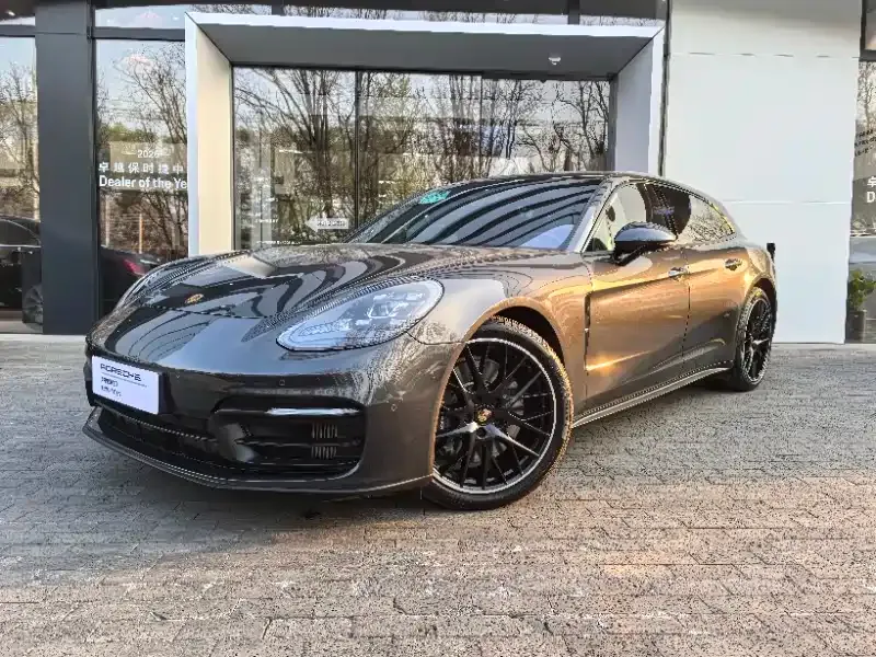 Porsche Panamera — фото 1