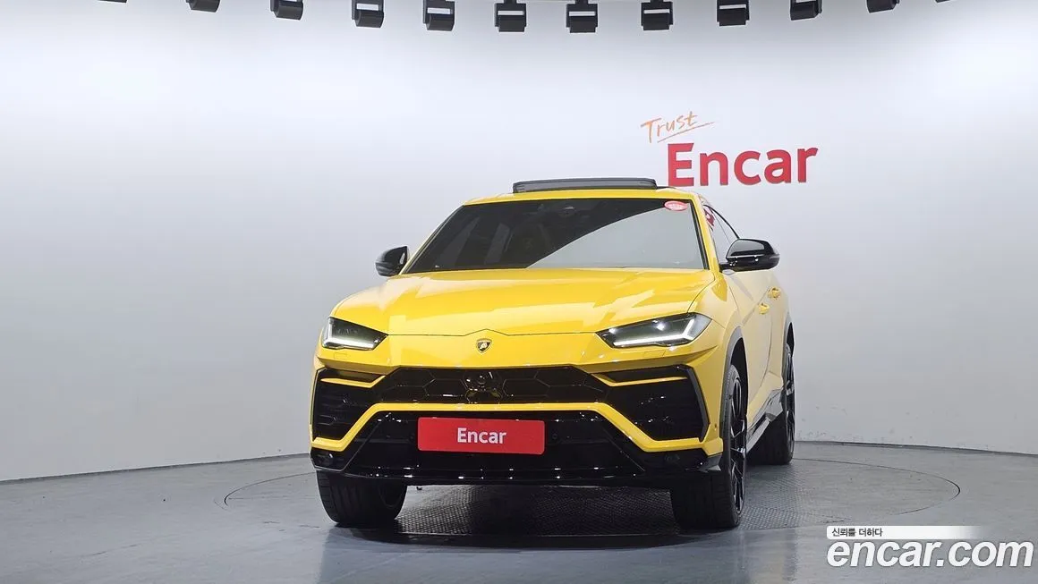 Lamborghini Urus — фото 3